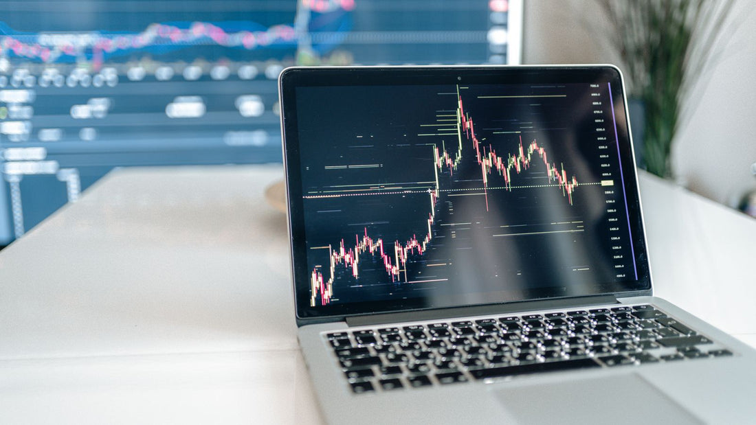 Schermata di analisi del mercato delle criptovalute, contesto finanziario per BNB