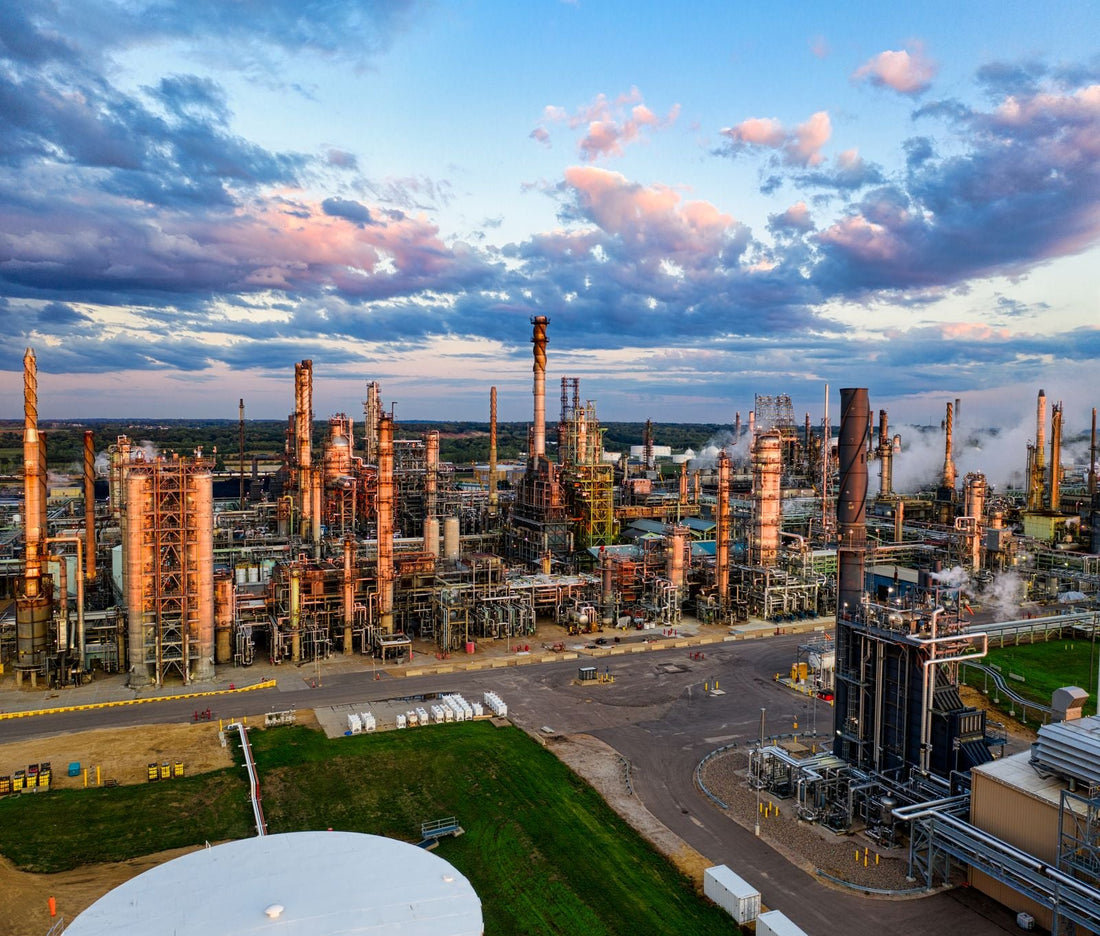 Raffineria petrolifera, settore energetico e investimenti in ETF sul petrolio