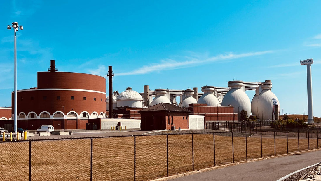 Impianto pubblico di trattamento delle acque, servizi essenziali e utilities