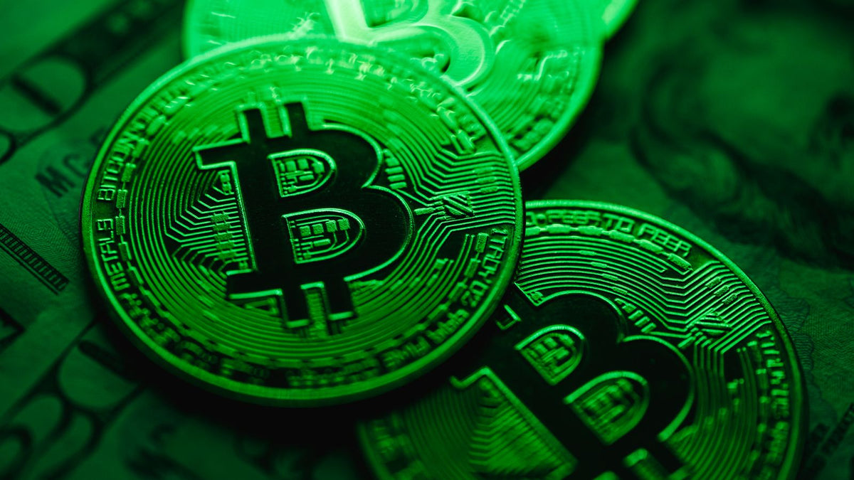Primo piano di Bitcoin come simbolo della domanda istituzionale e dei flussi ETF