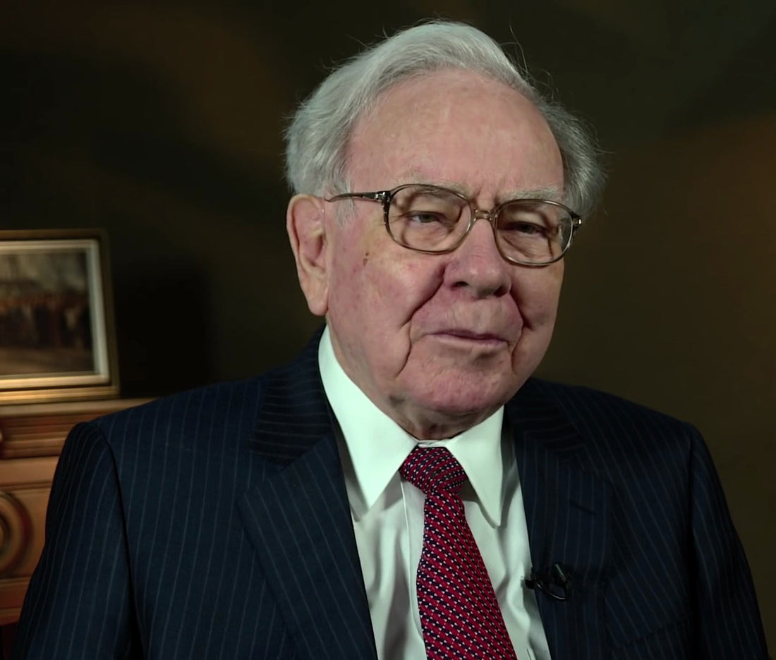 Warren Buffett al SelectUSA Investment Summit del 2015; fotografia del Dipartimento del Commercio USA, pubblico dominio