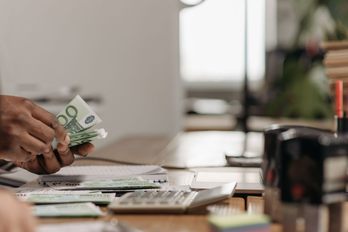 Comprare azioni USA in euro: quanto pesa il cambio valuta